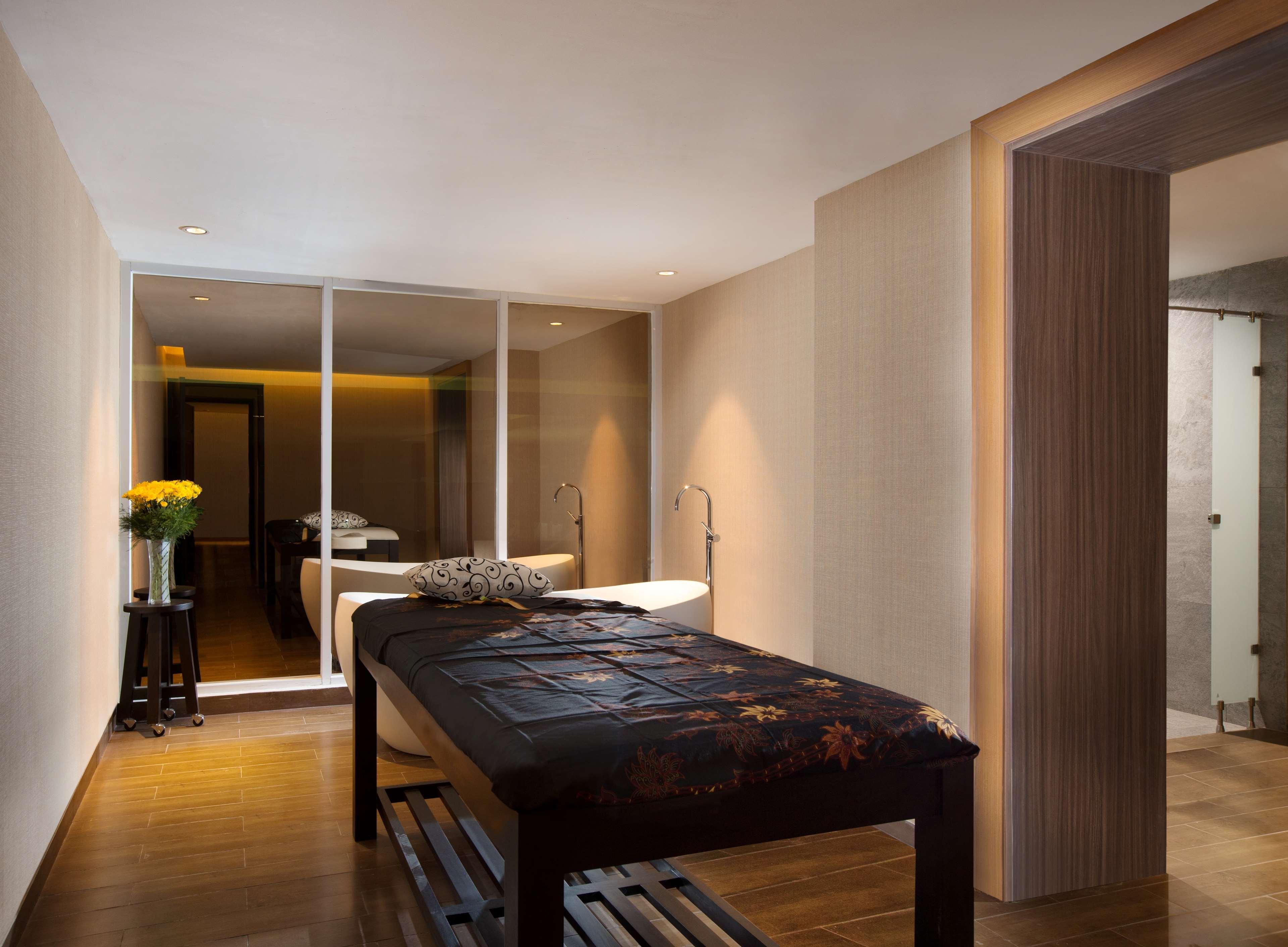 Grand Mercure Solo Baru Экстерьер фото
