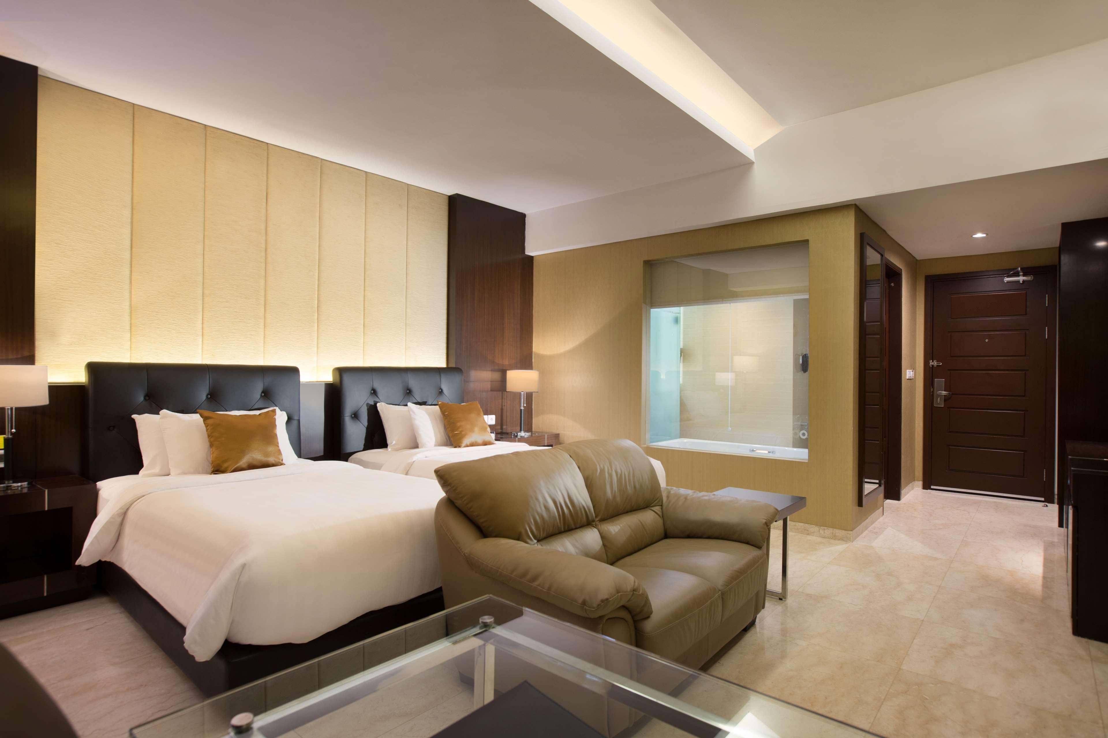 Grand Mercure Solo Baru Экстерьер фото