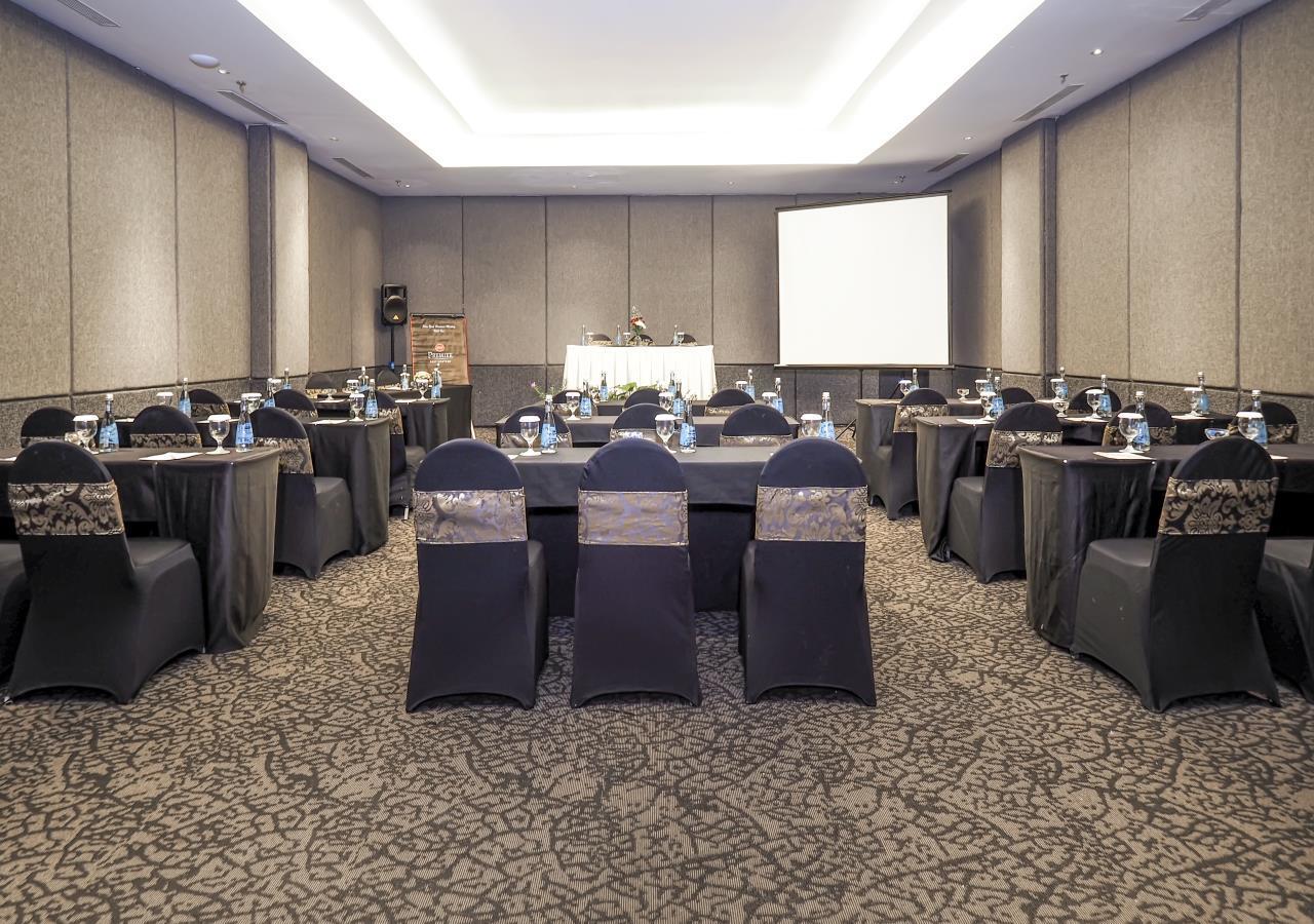 Grand Mercure Solo Baru Экстерьер фото