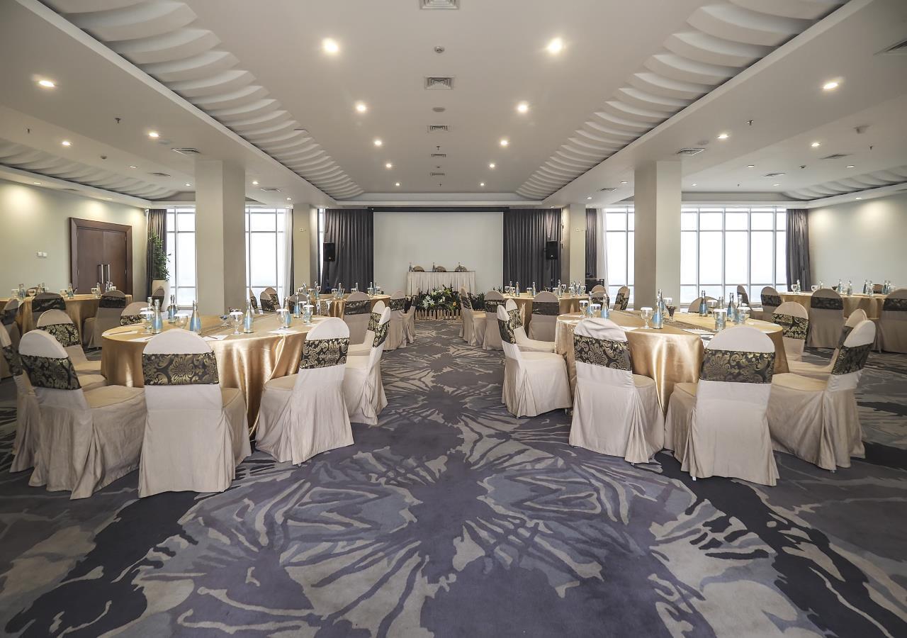 Grand Mercure Solo Baru Экстерьер фото